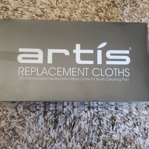 Artis replacement clothes